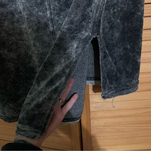 We The Free Velvet Short Sleeve Small - Picture 3 of 5